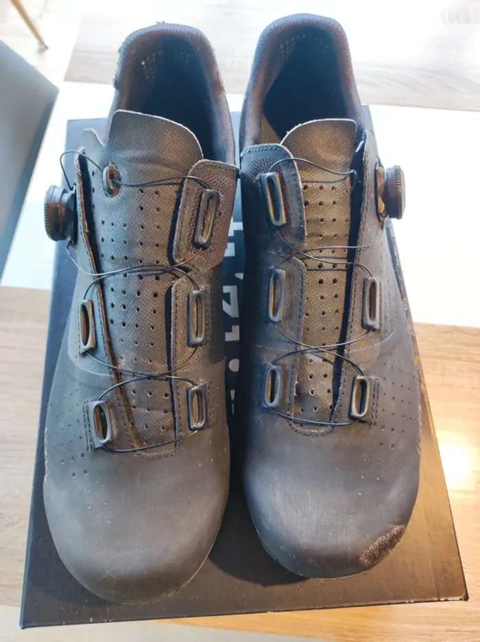 Chaussures Fizik Tempo R4 Overcurve Wide noir Taille 47 EU - photo numéro 2