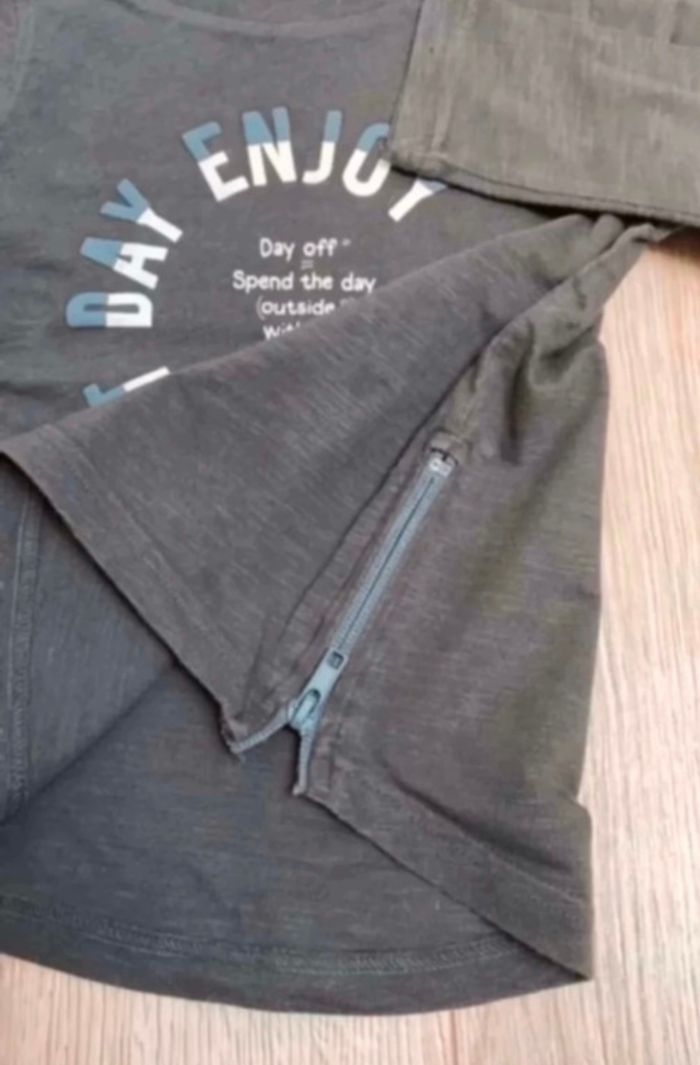 T shirt garçon 4 ans - photo numéro 2