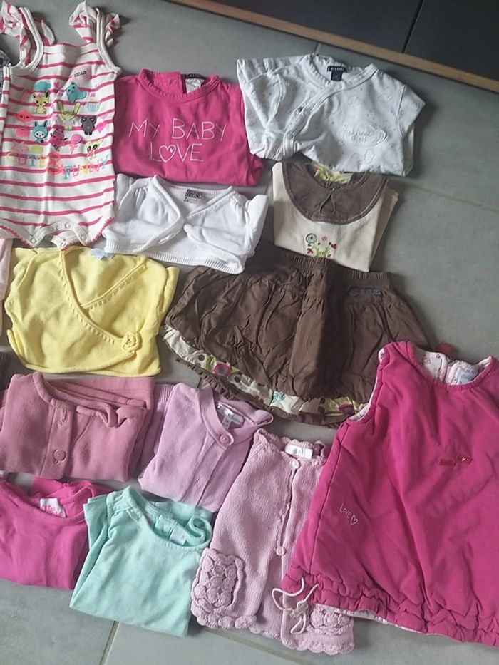 Lot de vêtements été fille en 3 mois - photo numéro 2