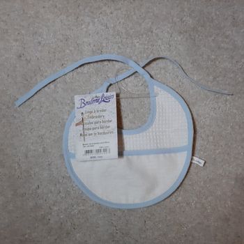 Bavoir à broder 22 cm en coton neuf