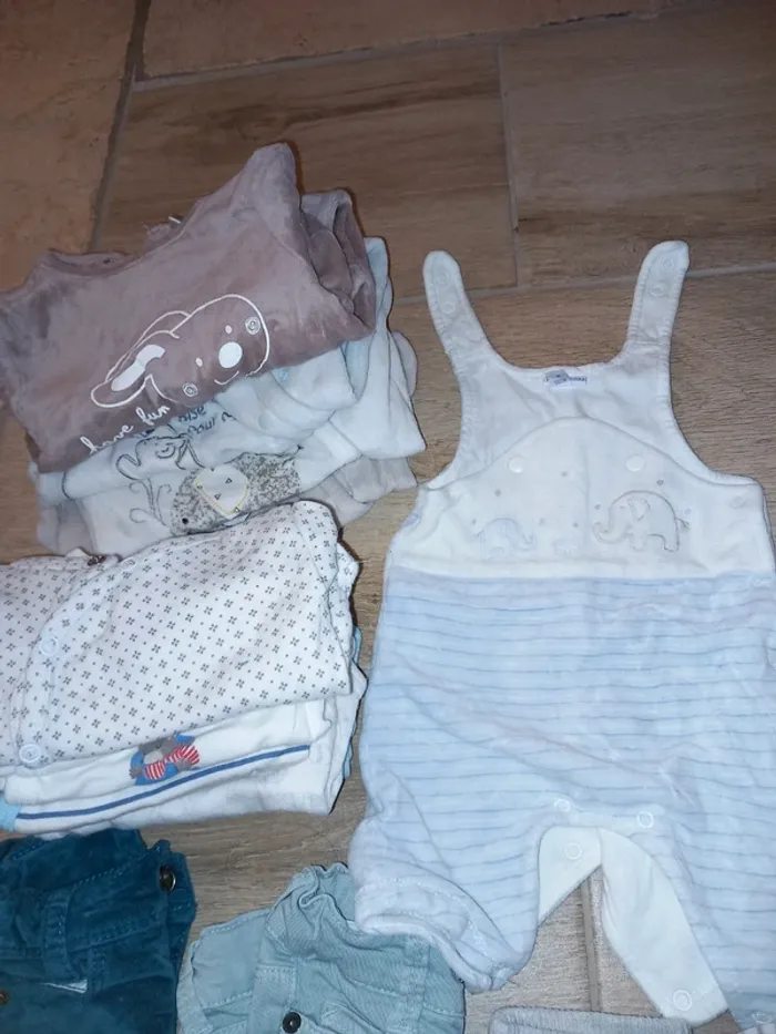 Lot 31 vêtements bébé garçon 0 mois naissance - photo numéro 4