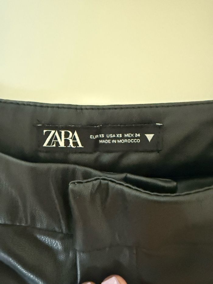 Short en cuir Zara - photo numéro 2