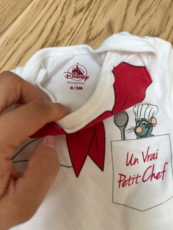 body disneyland avec chapeau - photo numéro 3