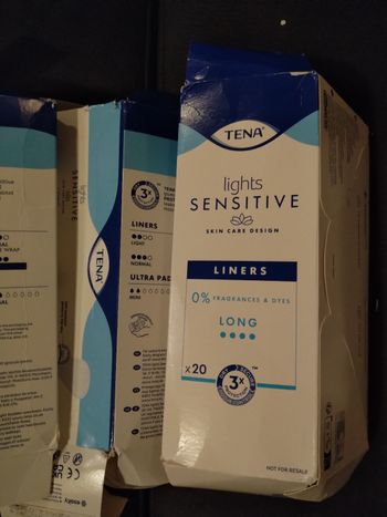 Lot de 6 paquets de lingettes hygiéniques tena sensitive 