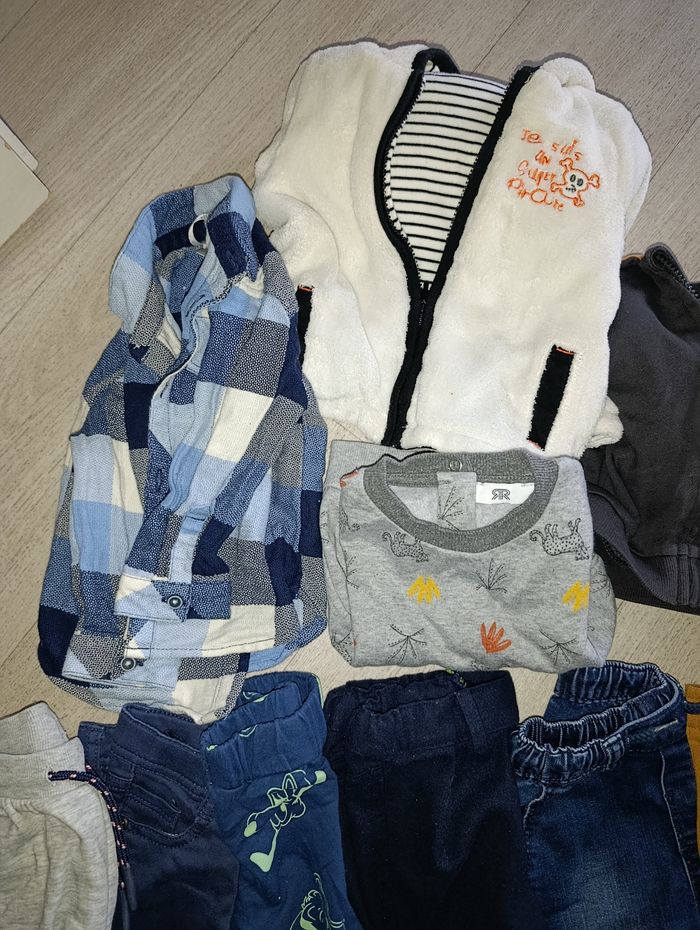Lots 13 vêtements garçons 9 mois - photo numéro 6