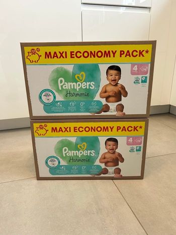 156 couches Pampers Harmonie taille 4