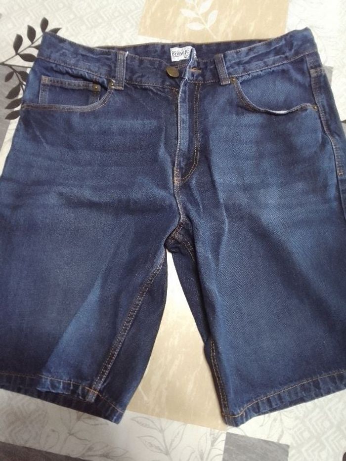Bermuda bleu marine