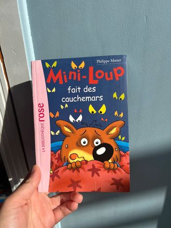 Livre mini loup fait des cauchemars