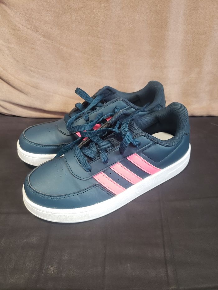 Baskets Adidas taille 35