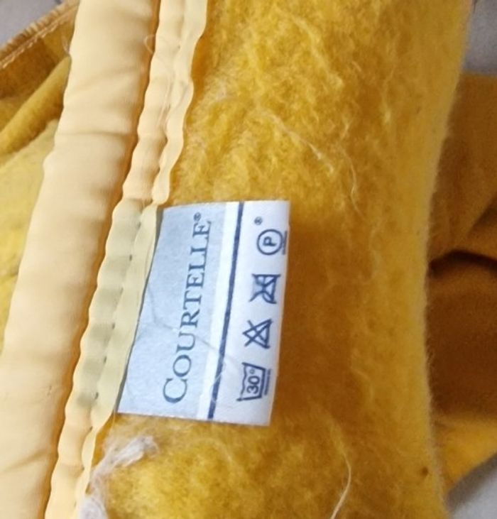 Couverture moutarde COURTELLE Lit 140 - photo numéro 5