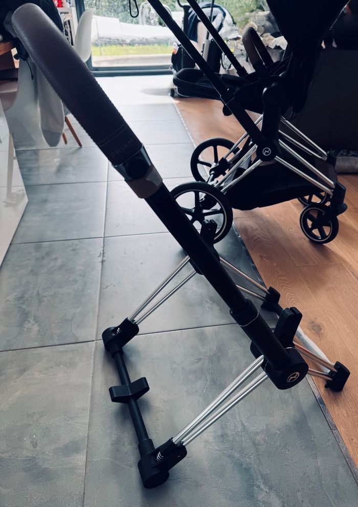 Priam 4 année 2023 poussette cybex + Nacelle très bon état - photo numéro 8