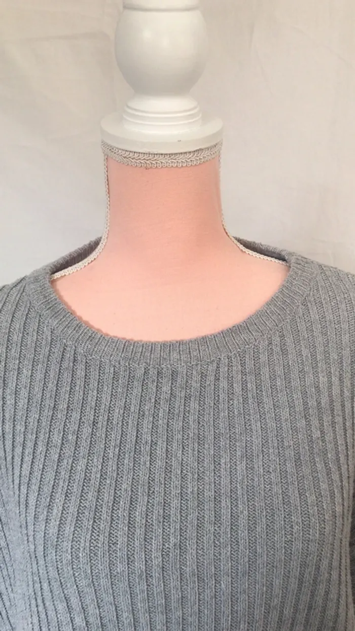 Pull gris - photo numéro 5