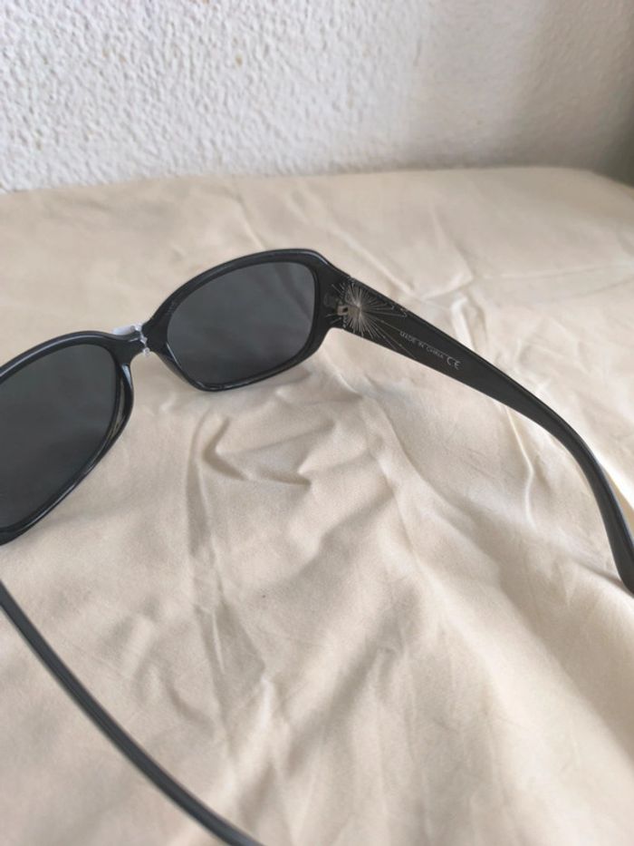 Lunettes de soleil - photo numéro 3