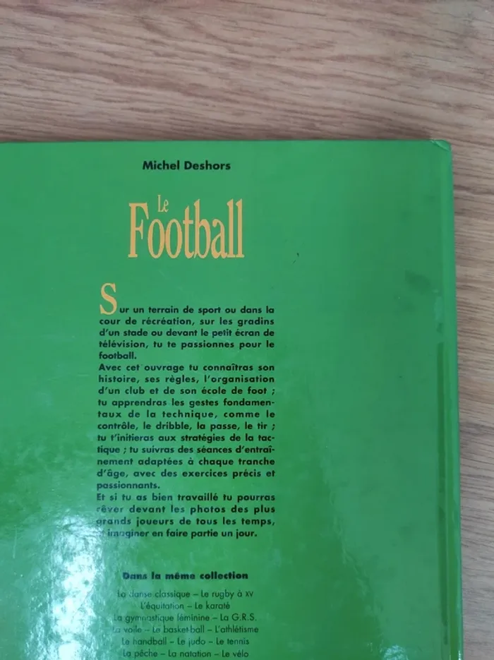 Livre sur le football - photo numéro 3