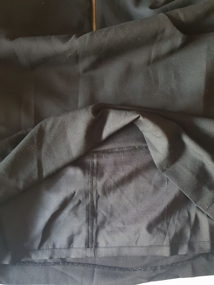 Magnifique robe noire taille 38 Lacoste - photo numéro 10