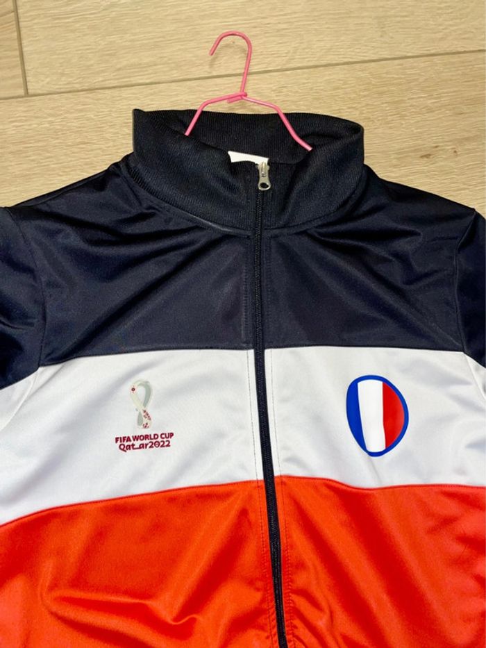 Veste Foitball France / Coupe du Monde Qatar 2022 Taille L comme neuf - photo numéro 2