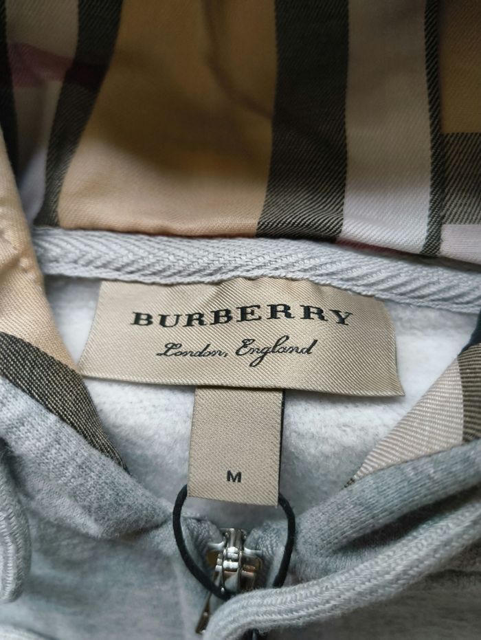Zip Burberry gris - photo numéro 6