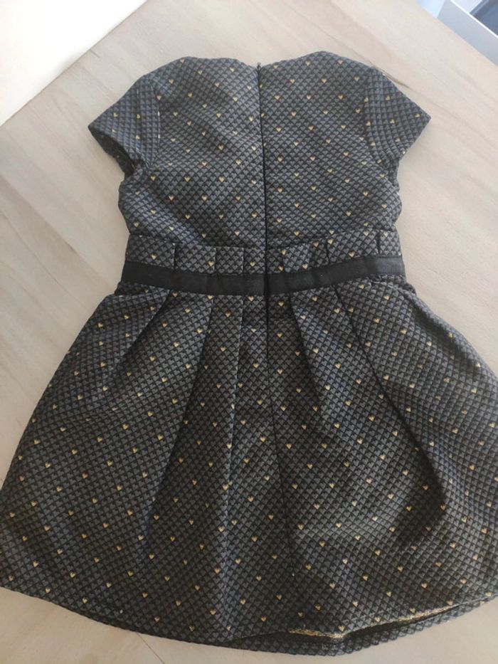 Superbe robe habillée grise coeurs dorée 3 ans 36 mois avec noeud - photo numéro 3