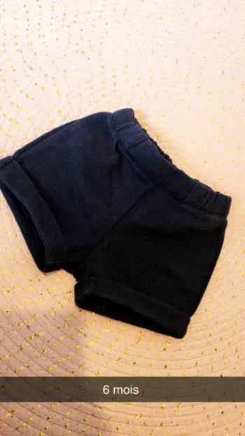 Short bleu