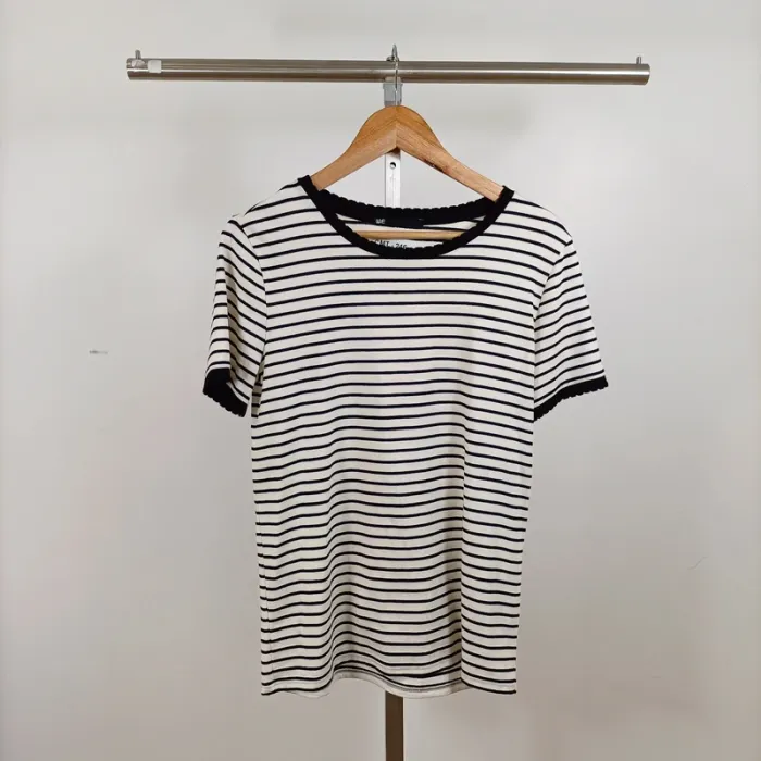 T-shirt rayé col contrasté bleu marine noir et blanc – WE – taille M A1271