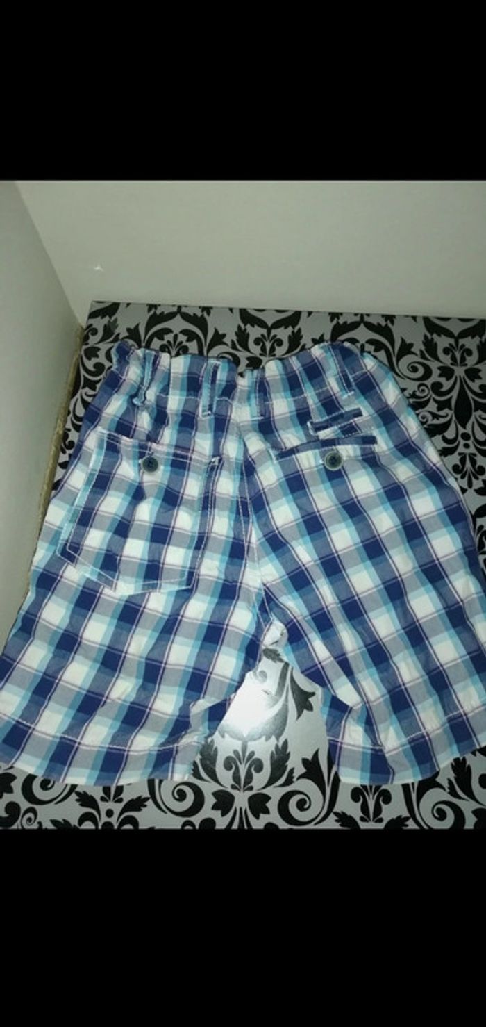 Short à carreaux Zara kid 3/4 ans - photo numéro 3
