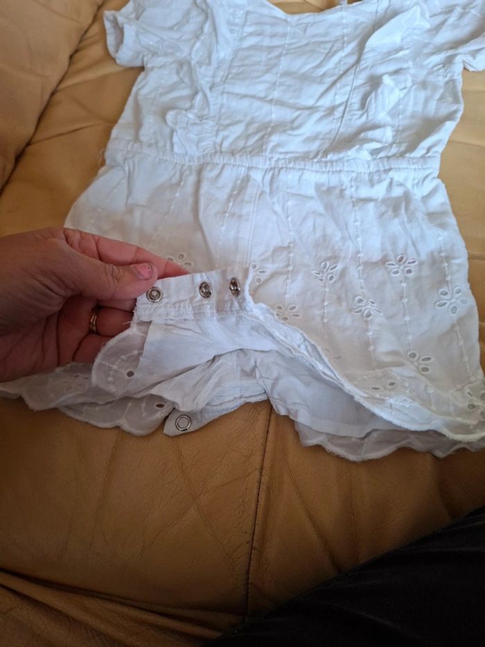 Superbe combishort primark 12/18 mois 86 cm - photo numéro 2