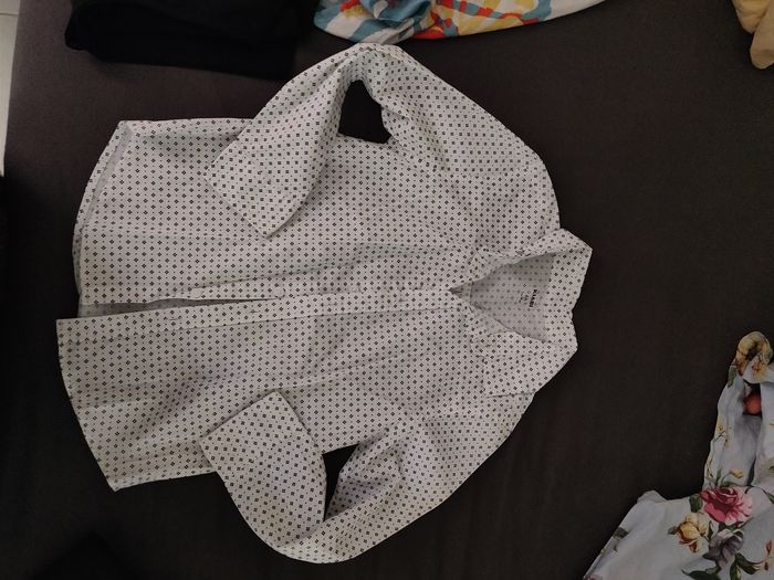Costume noir taille 7 ans neuf avec sa chemise 6 ans - photo numéro 7