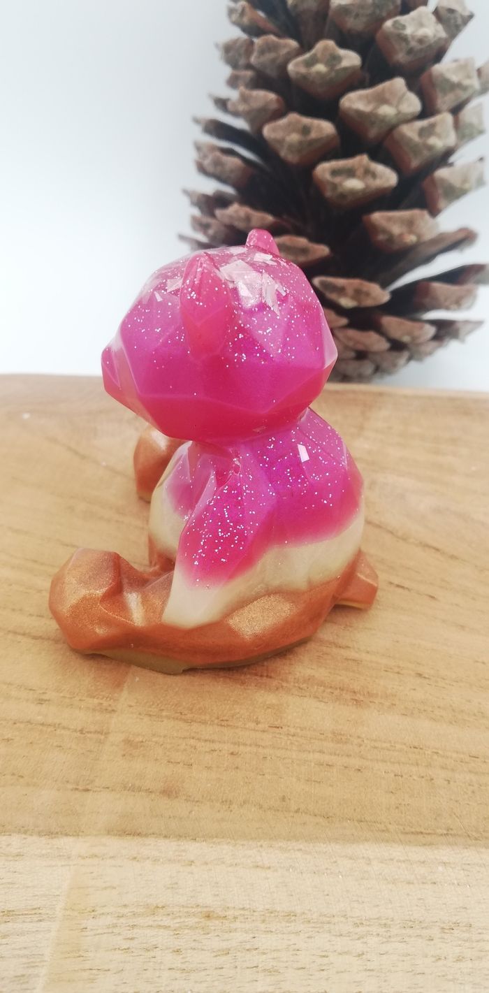 Ourson assis en résine - photo numéro 2