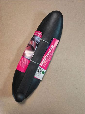 Embauchoirs sneakers plastique noir Nike adidas New Balance Asics