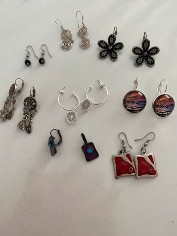 8 paires de boucles d oreilles