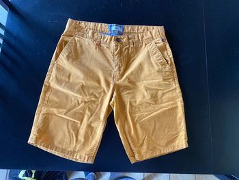 Short jaune