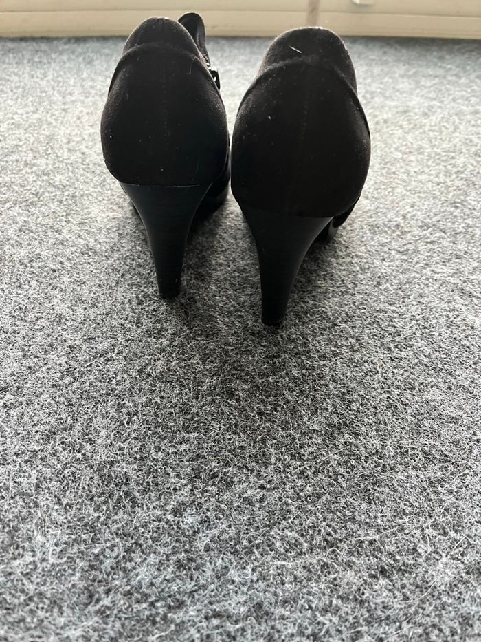 Bottines noires - photo numéro 3