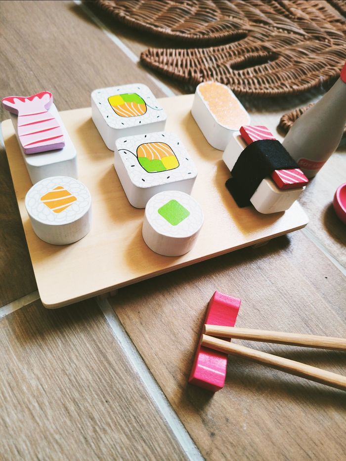 🍙Dinette plateau de sushis makis en bois avec scratch - photo numéro 2