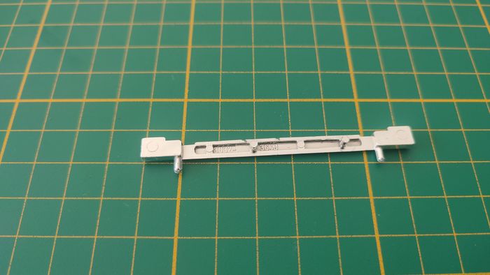 Baguette feux 3032 3649 pièce détachée miniature Burago Bburago Ferrari F40 1/18 1/18e 1/18ème #D88 - photo numéro 2