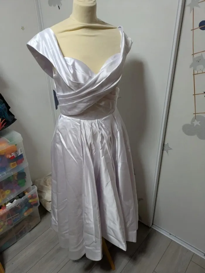 Robe trapèze de mariage taille 38 corsage laçage