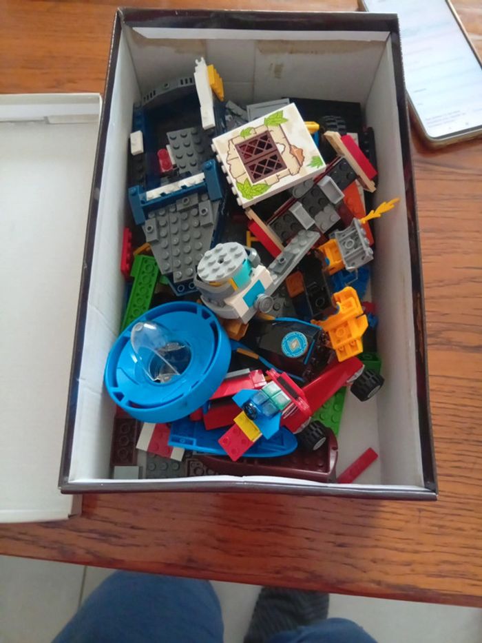 Boite Legos divers - photo numéro 5
