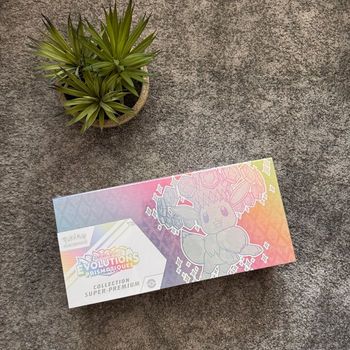 Coffret Pokémon Super Premium – Évolutions Prismatiques