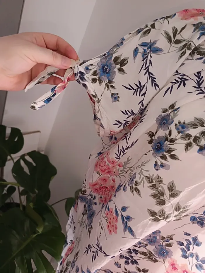 🎀 jolie t-shirt blanc motif fleur c&a taille 48🎀 - photo numéro 2