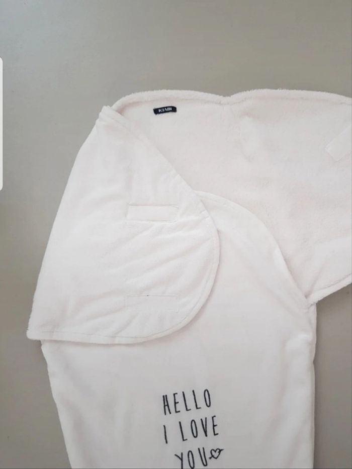 Nid d'ange bébé blanc brodé bleu marine - photo numéro 5