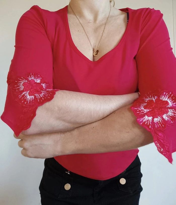 💗haut femme sexy chic rouge rose fushia avec brodé fleur t s 36 made in Italy malizia by la perla - photo numéro 6