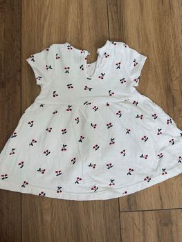 Robe Kiabi cerises 3 mois - photo numéro 3