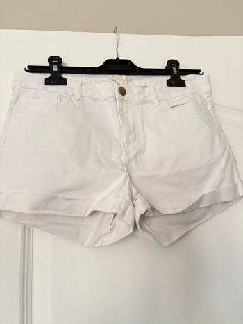 Short en jean blanc