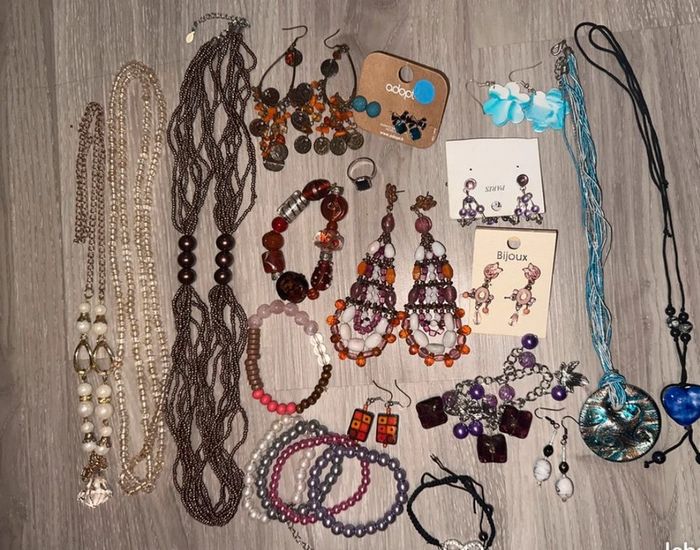 Lot bijoux femme