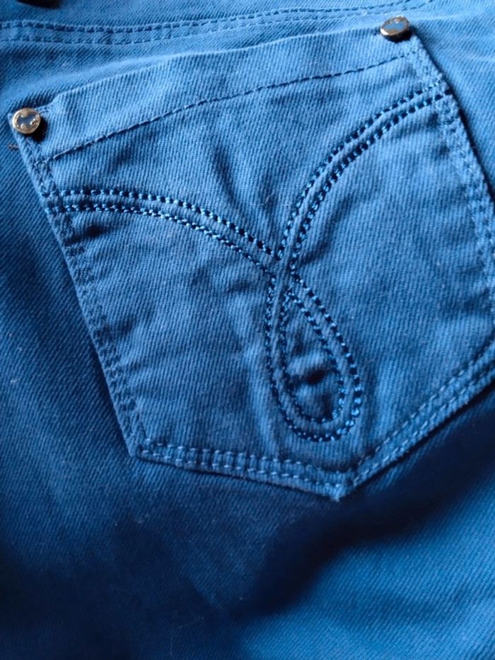 Pantalon. Coupe jeans. Marque Onado. - photo numéro 3