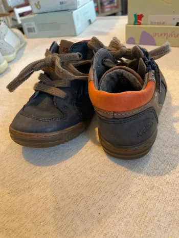 Chaussures kickers 22