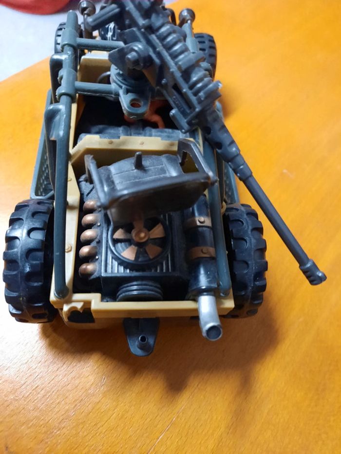 Voiture militaire - photo numéro 5