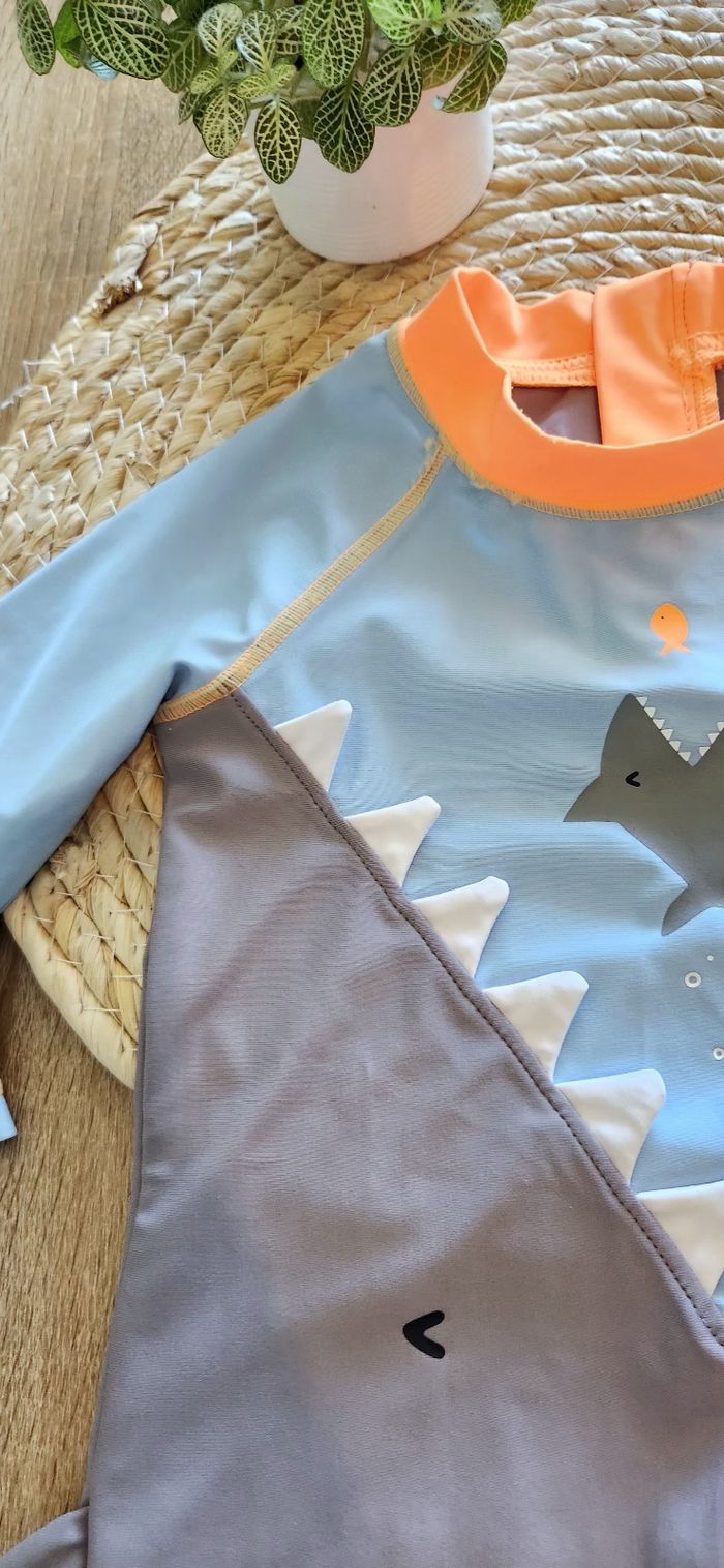 Combinaison de Bain Garçon 18mois BabyGap - photo numéro 2