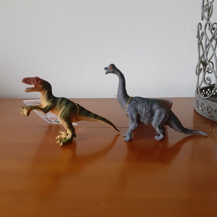 figurines neuves Dinosaures *Velociraptore & Brachiosaure - photo numéro 2