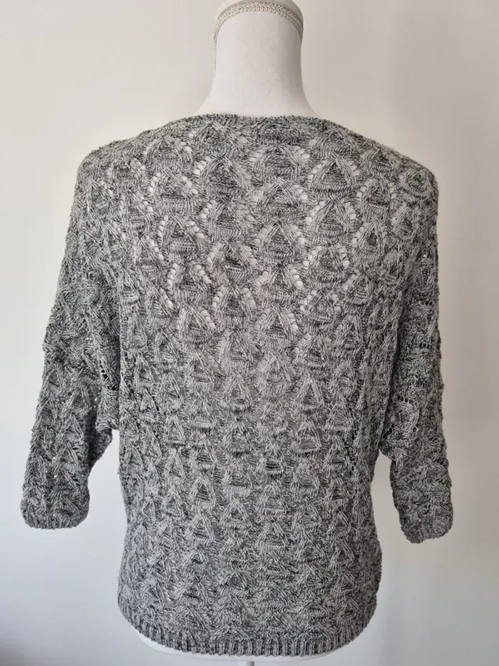 Pull léger ajouré noir & blanc - photo numéro 2