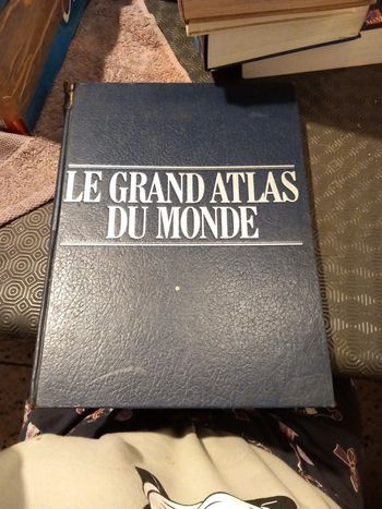Livre Le Grand Atlas du monde